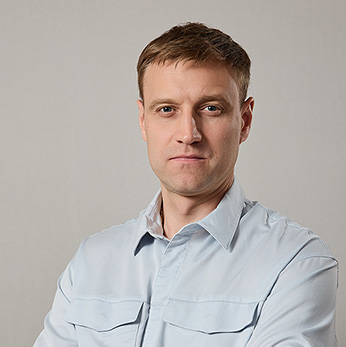 Денис Новиков